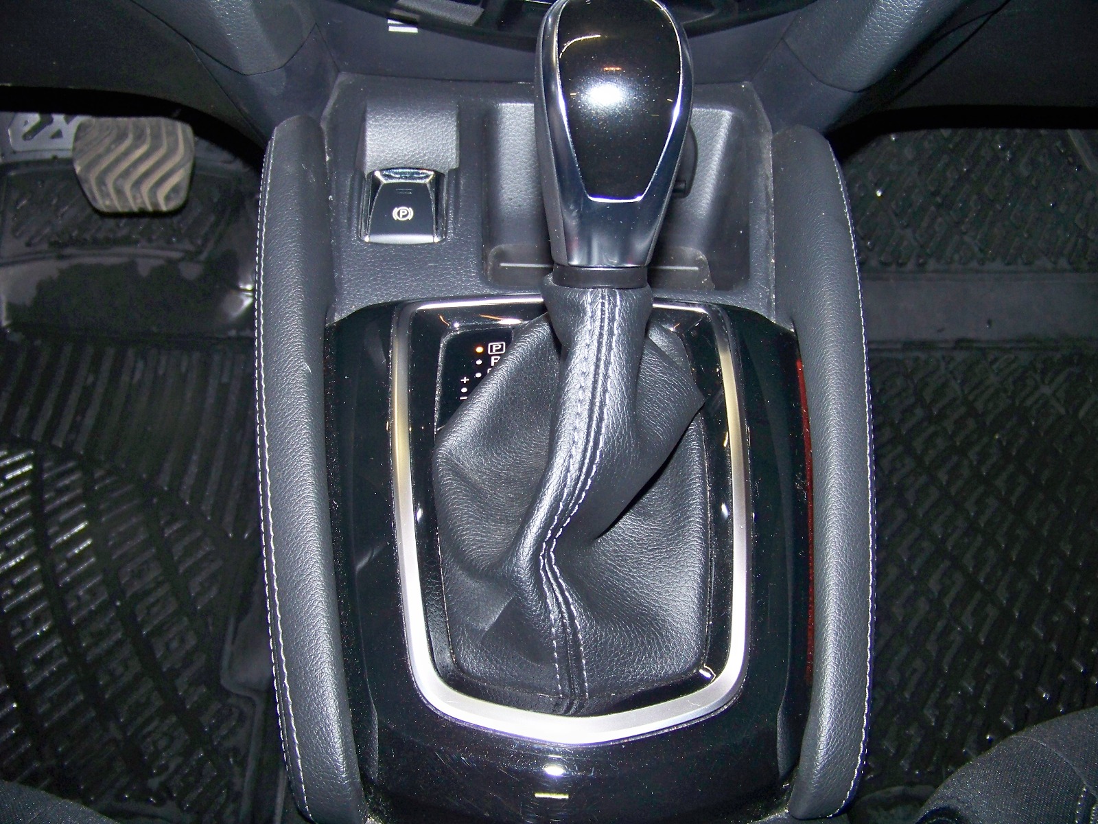 2020 Dizel Otomatik Nissan Qashqai Siyah Yüzbaşıoğlu Otomotiv Mam. San ve Tic A.Ş.