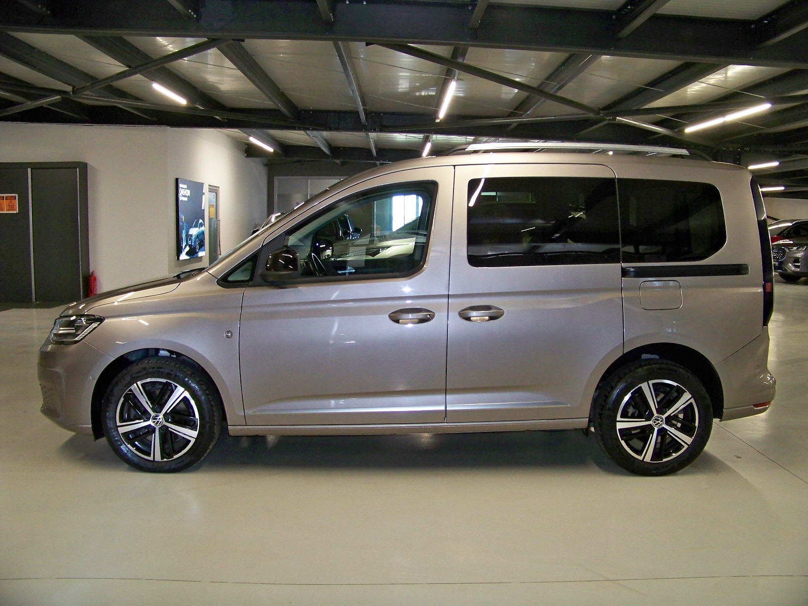 2021 Dizel Otomatik Volkswagen Caddy Bej Yüzbaşıoğlu Otomotiv Mam. San ve Tic A.Ş.