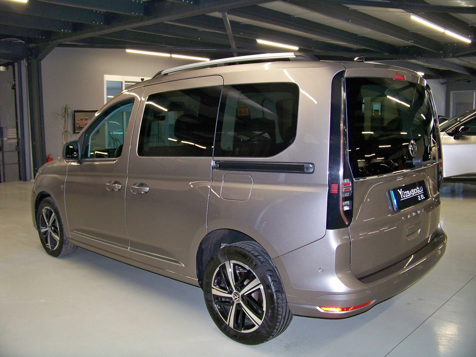 2021 Dizel Otomatik Volkswagen Caddy Bej Yüzbaşıoğlu Otomotiv Mam. San ve Tic A.Ş.