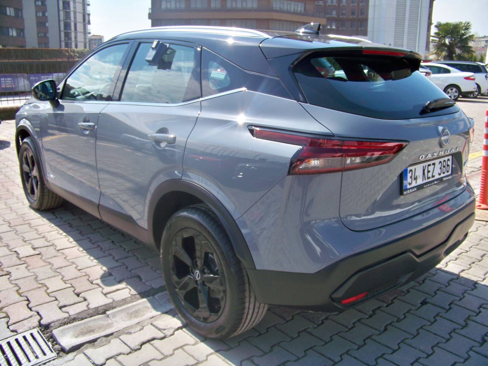 2023 Hybrid Otomatik Nissan Qashqai Gri Yüzbaşıoğlu Otomotiv Mam. San ve Tic A.Ş.