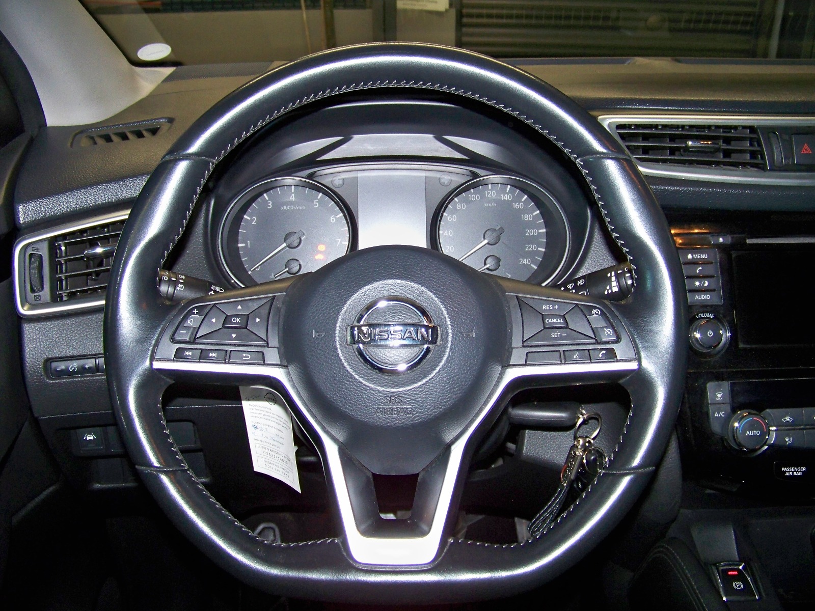 2020 Benzin Otomatik Nissan Qashqai Beyaz Yüzbaşıoğlu Otomotiv Mam. San ve Tic A.Ş.
