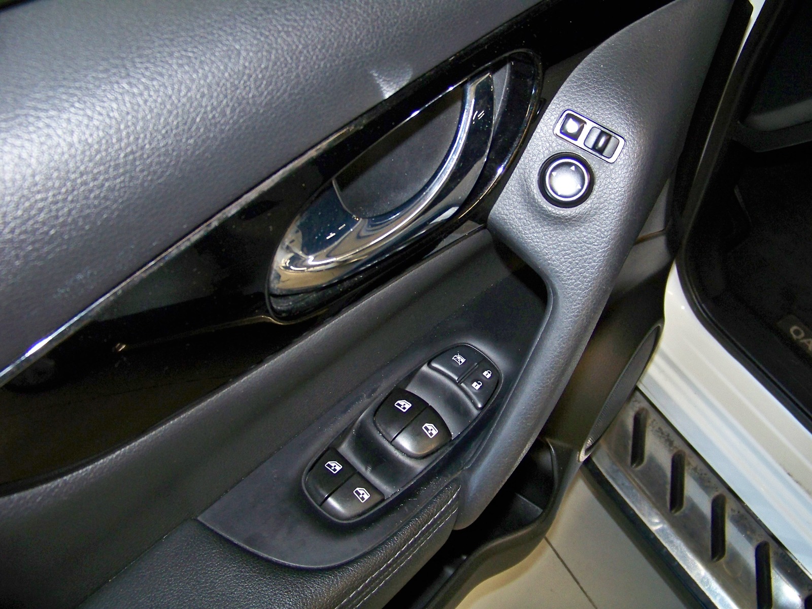 2020 Benzin Otomatik Nissan Qashqai Beyaz Yüzbaşıoğlu Otomotiv Mam. San ve Tic A.Ş.