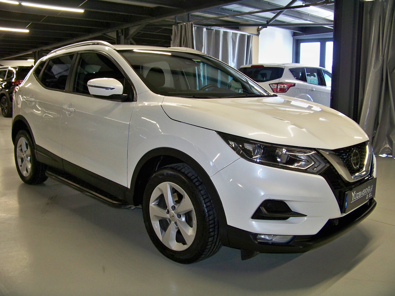 2020 Benzin Otomatik Nissan Qashqai Beyaz Yüzbaşıoğlu Otomotiv Mam. San ve Tic A.Ş.