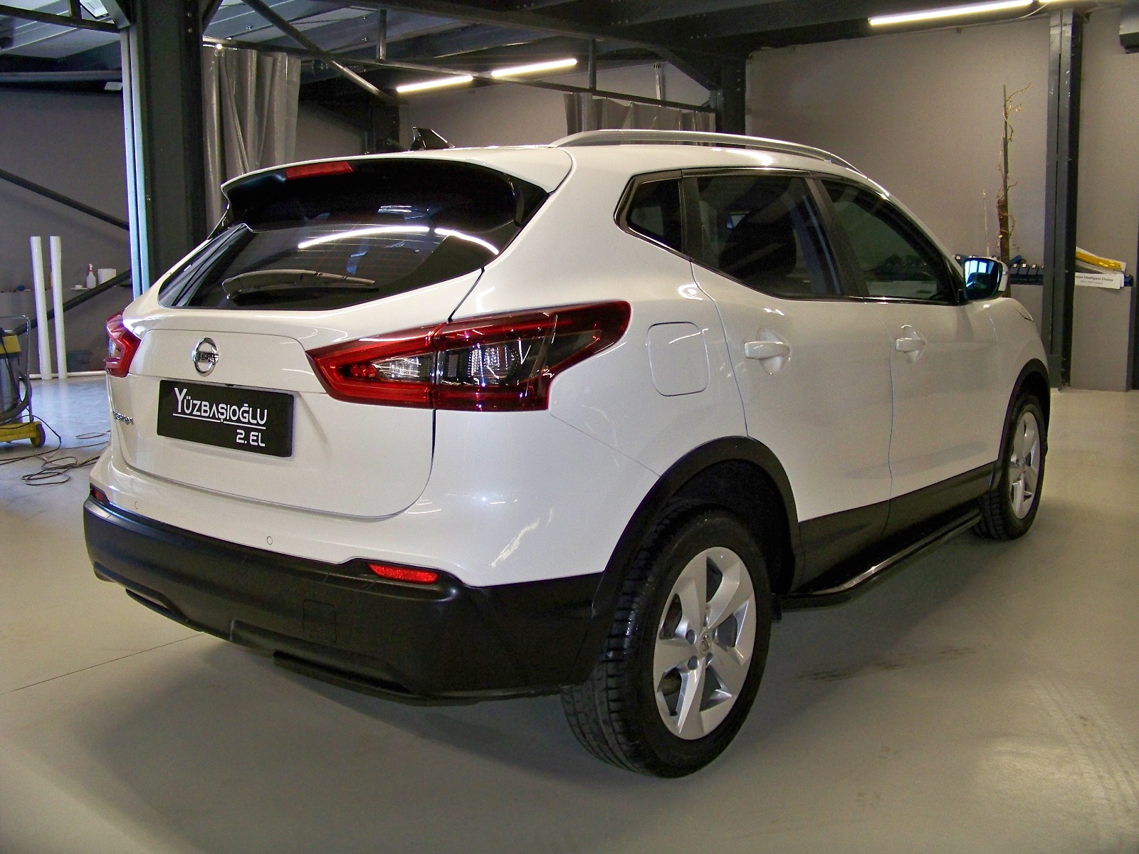 2020 Benzin Otomatik Nissan Qashqai Beyaz Yüzbaşıoğlu Otomotiv Mam. San ve Tic A.Ş.