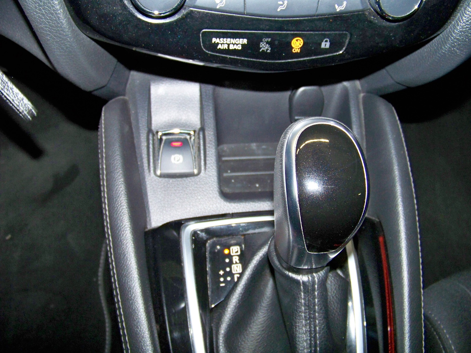 2020 Benzin Otomatik Nissan Qashqai Beyaz Yüzbaşıoğlu Otomotiv Mam. San ve Tic A.Ş.