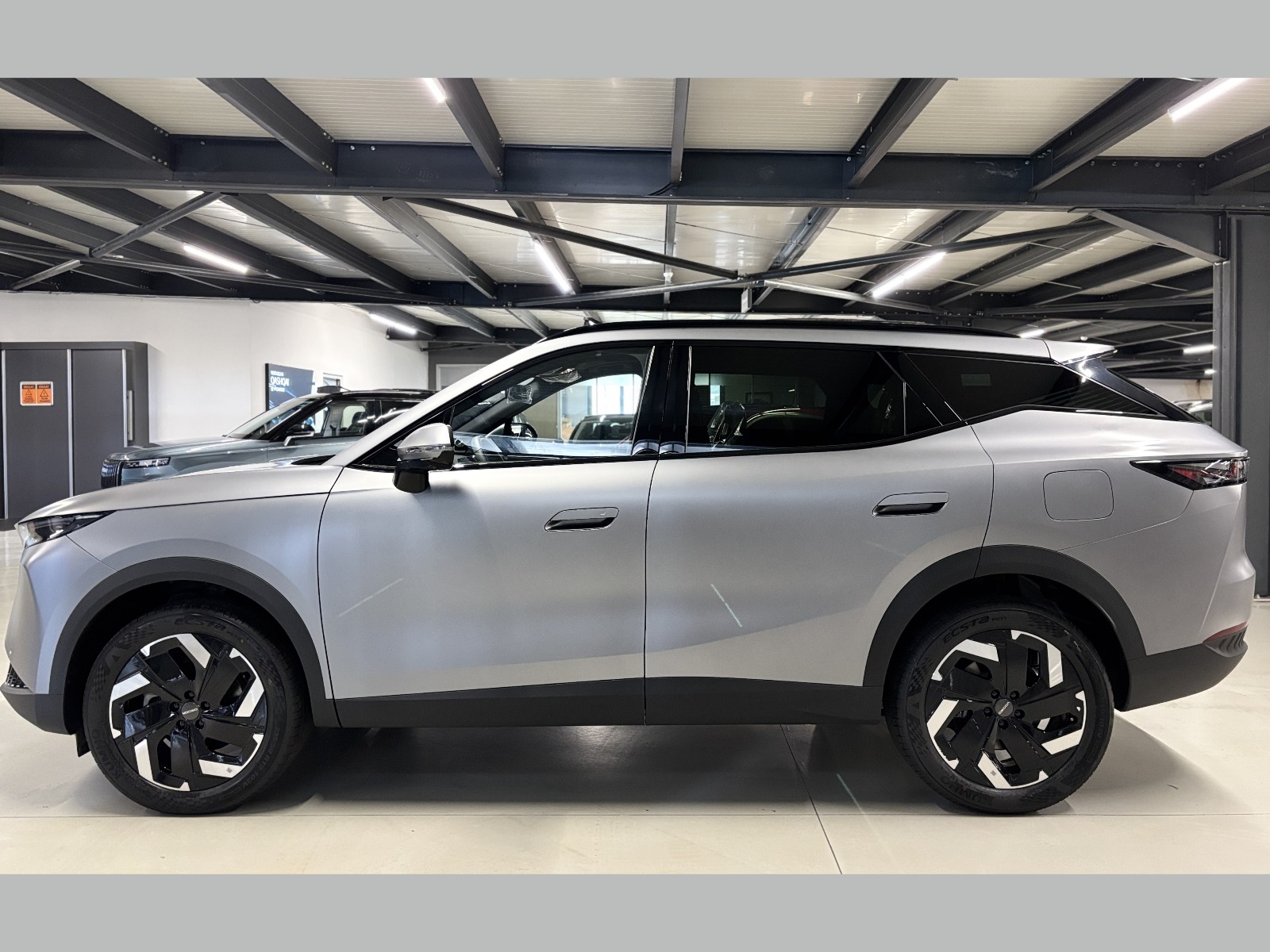 2026 Benzin Otomatik Omoda 7 Gri Yüzbaşıoğlu Otomotiv Mam. San ve Tic A.Ş.