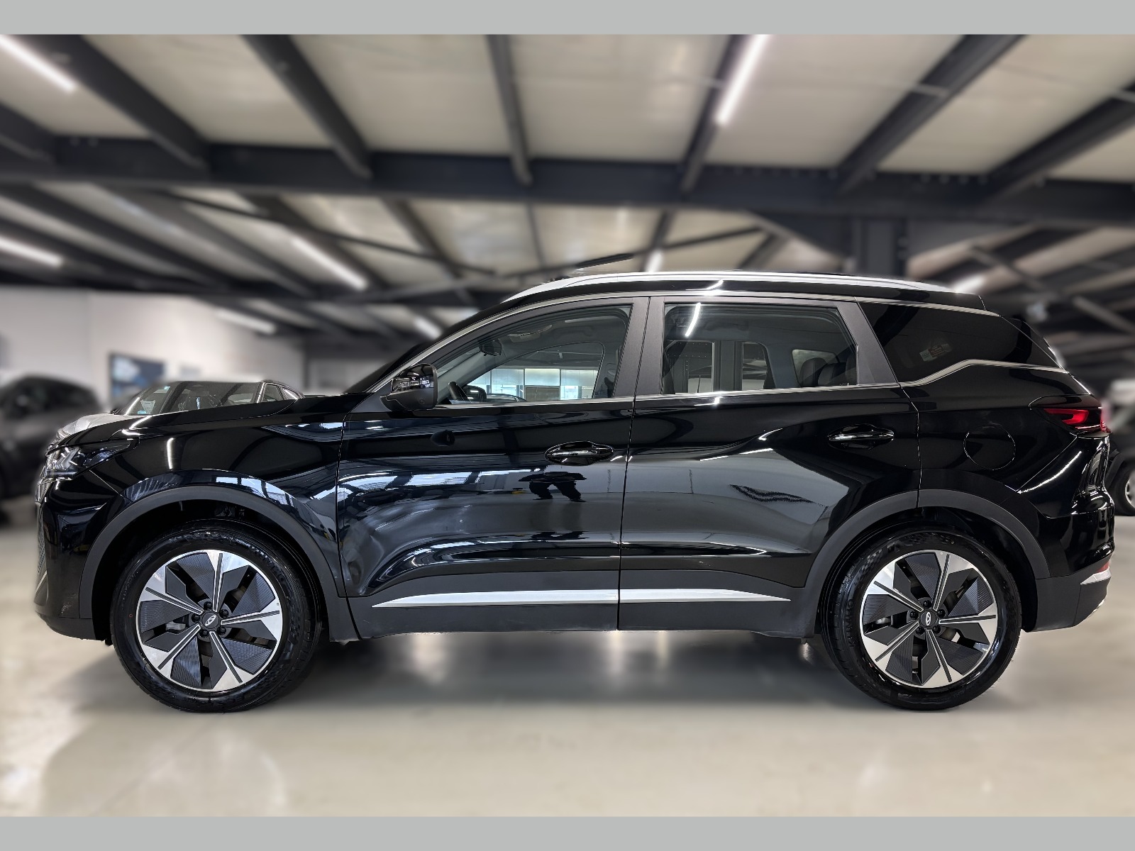 2024 Benzin Otomatik Chery Tiggo 7 Promax Siyah Yüzbaşıoğlu Otomotiv Mam. San ve Tic A.Ş.