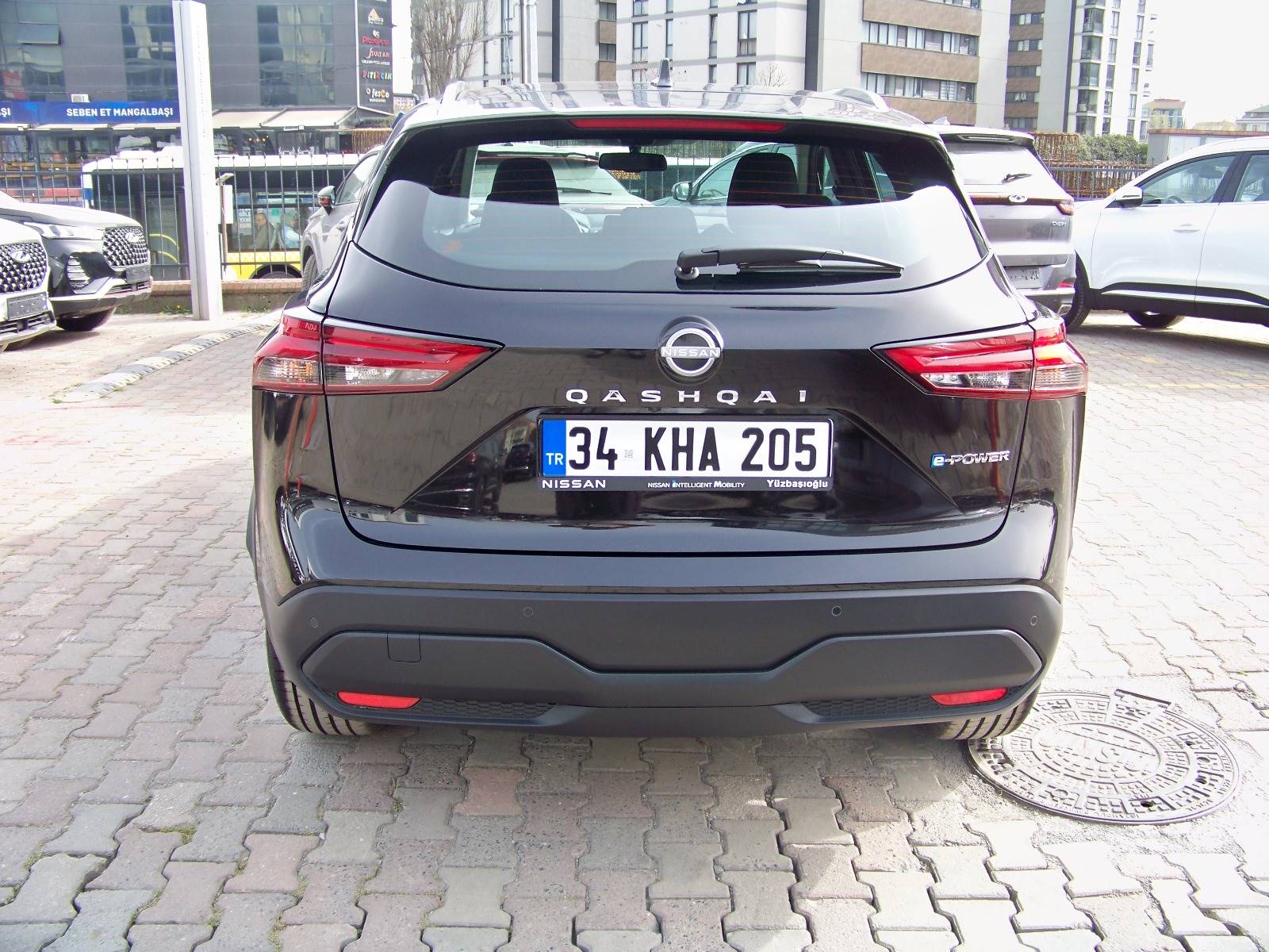 2023 Hybrid Otomatik Nissan Qashqai Siyah Yüzbaşıoğlu Otomotiv Mam. San ve Tic A.Ş.