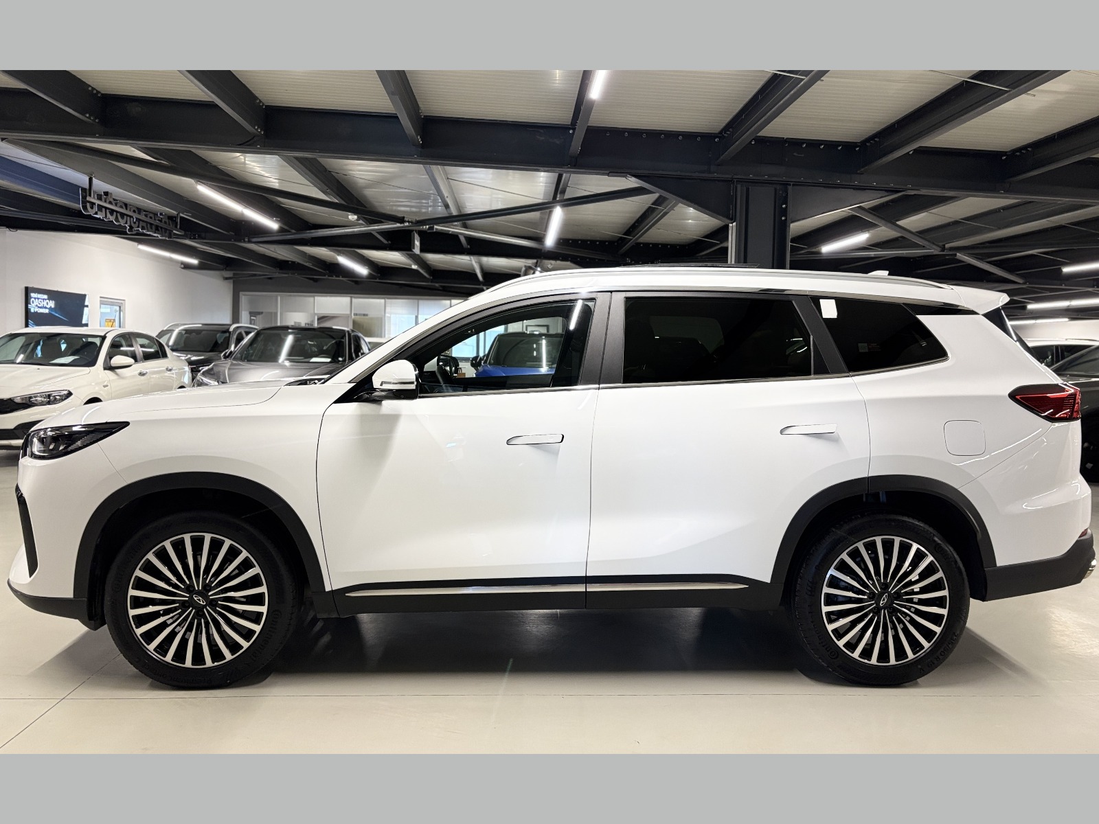 2026 Benzin Otomatik Chery Tiggo 8 Beyaz Yüzbaşıoğlu Otomotiv Mam. San ve Tic A.Ş.