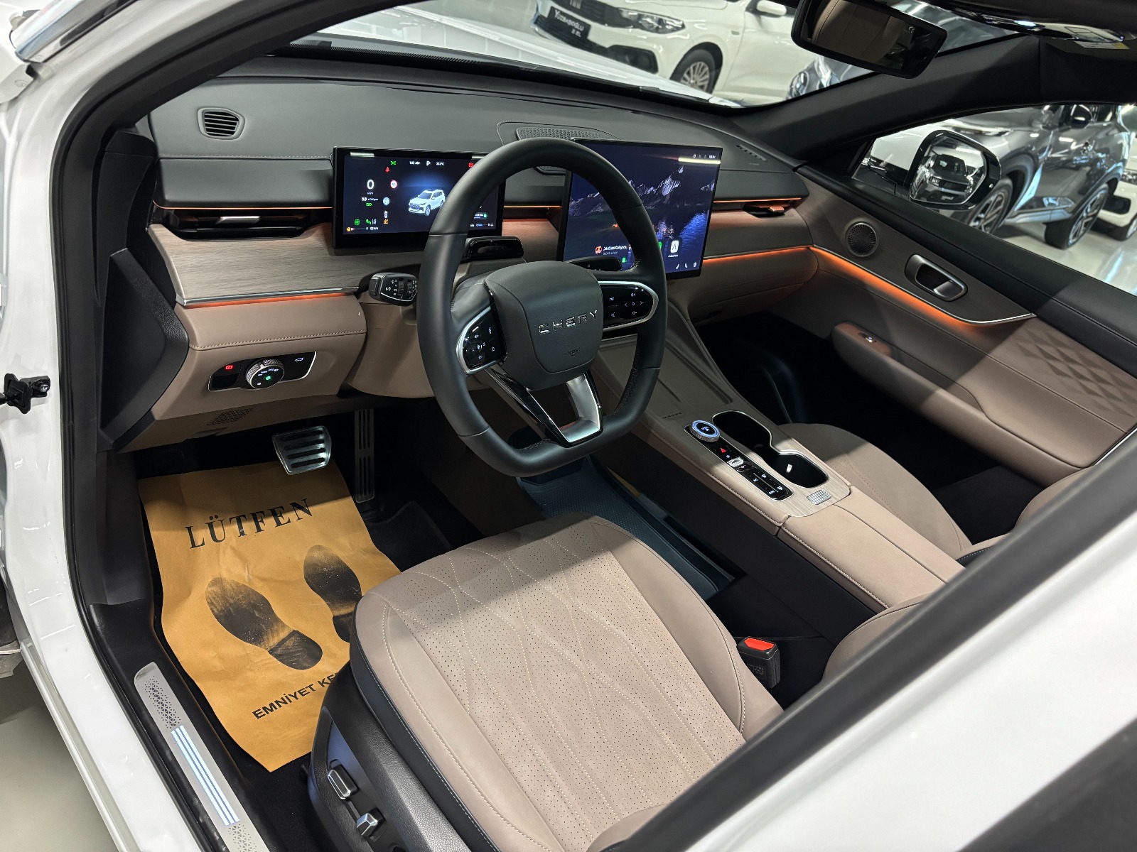 2026 Benzin Otomatik Chery Tiggo 8 Beyaz Yüzbaşıoğlu Otomotiv Mam. San ve Tic A.Ş.