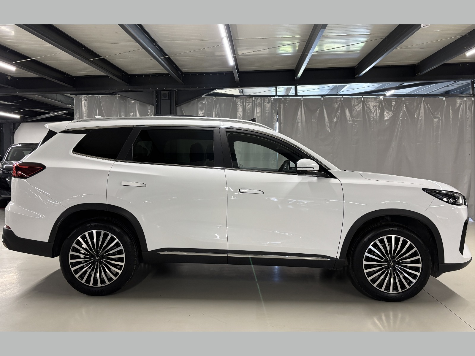 2026 Benzin Otomatik Chery Tiggo 8 Beyaz Yüzbaşıoğlu Otomotiv Mam. San ve Tic A.Ş.
