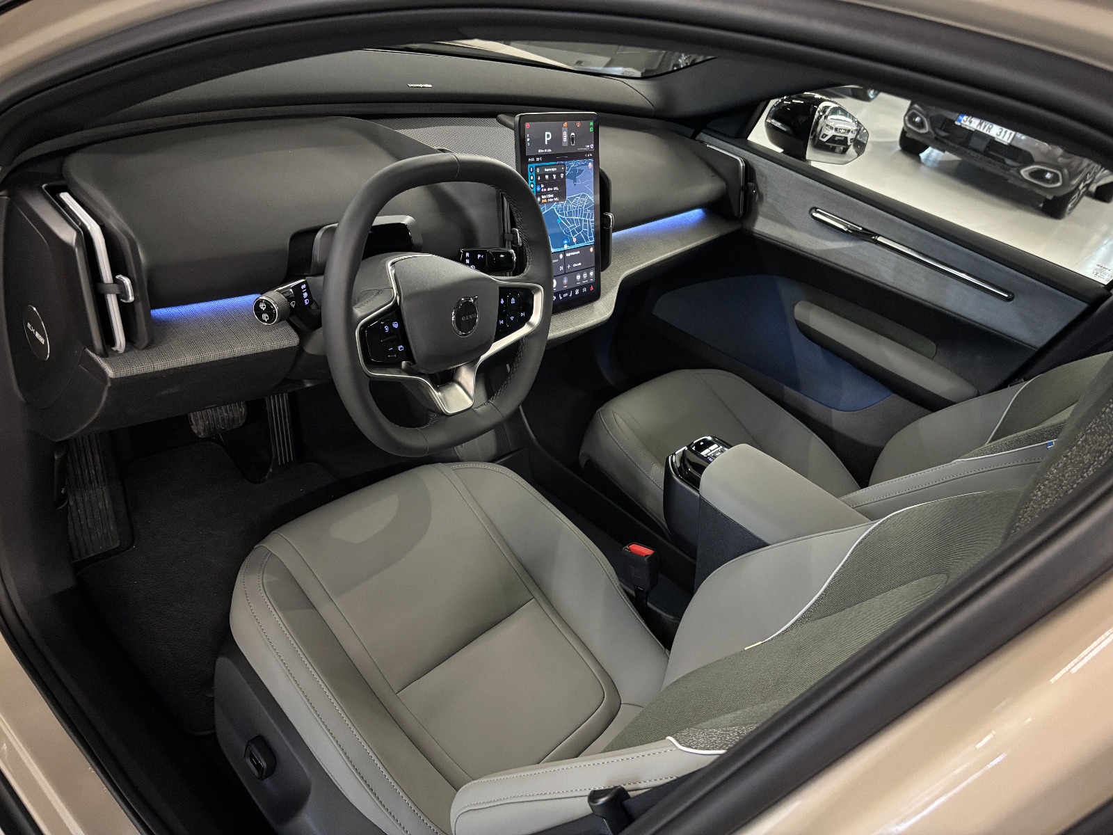 2025 Elektrik Otomatik Volvo EX30 Kahverengi Yüzbaşıoğlu Otomotiv Mam. San ve Tic A.Ş.