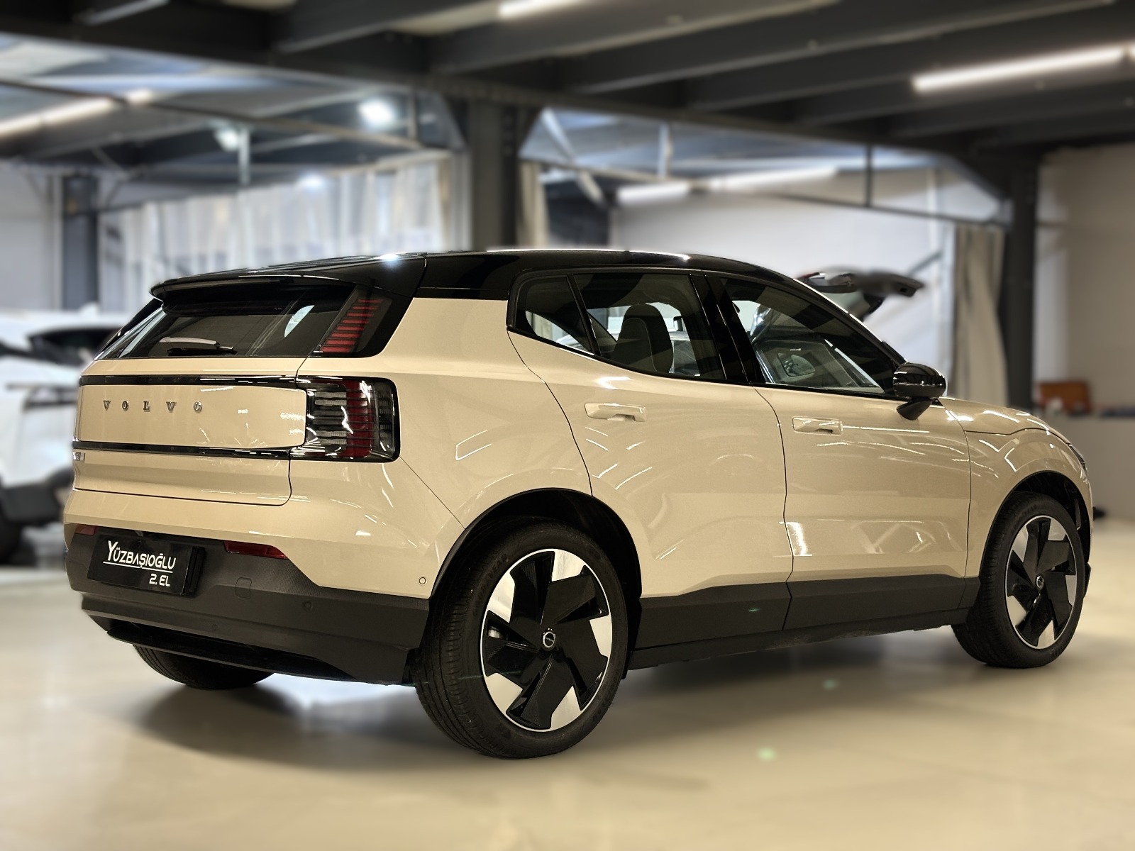 2025 Elektrik Otomatik Volvo EX30 Kahverengi Yüzbaşıoğlu Otomotiv Mam. San ve Tic A.Ş.