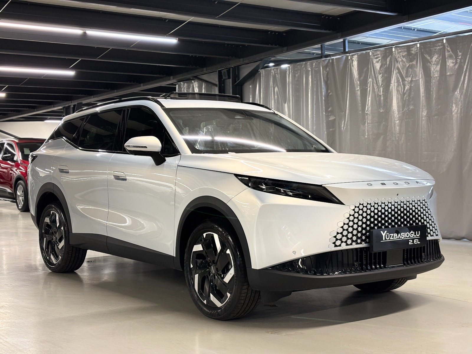 2026 Benzin Otomatik Omoda 7 Gümüş Gri Yüzbaşıoğlu Otomotiv Mam. San ve Tic A.Ş.