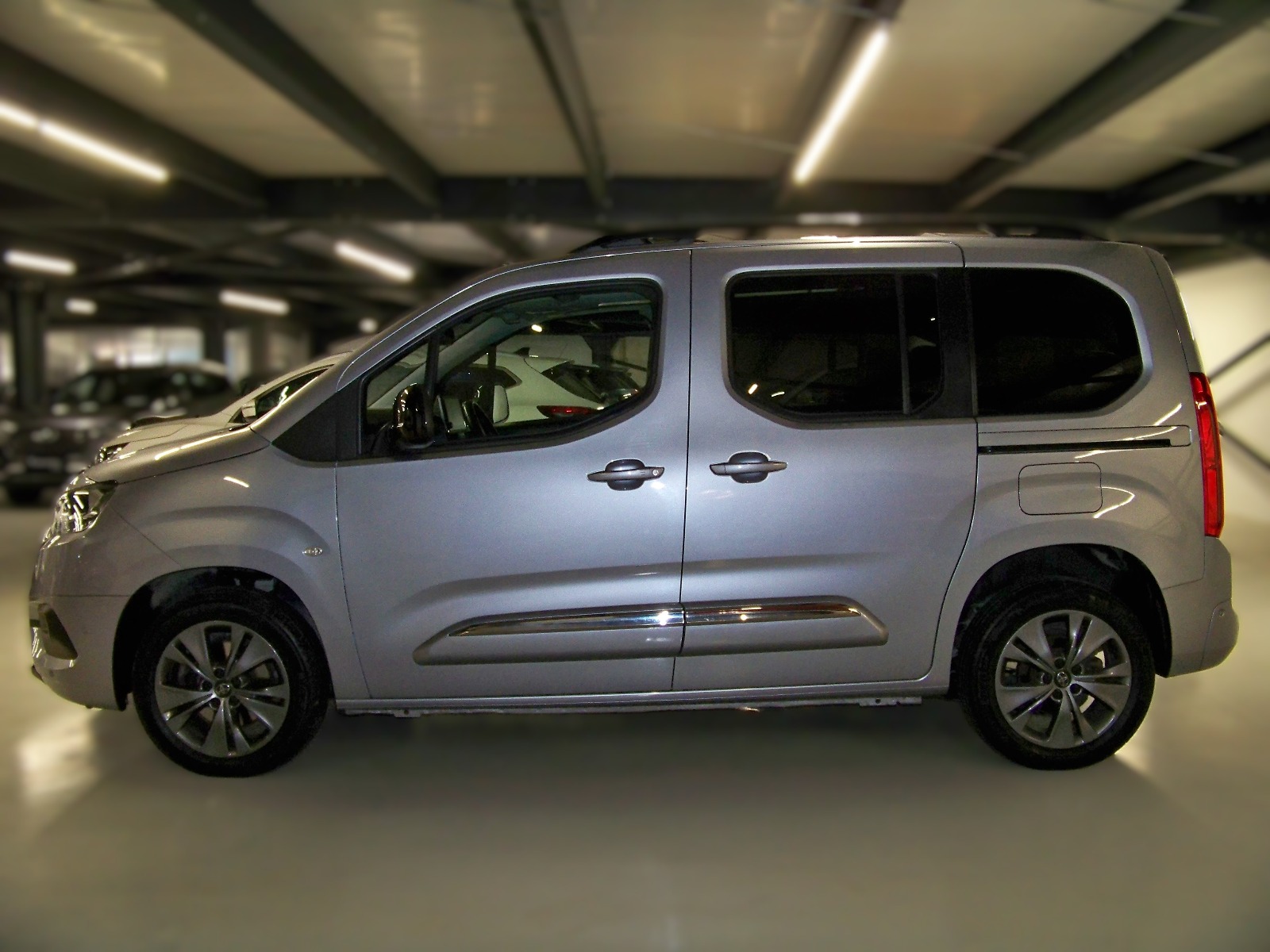 2022 Dizel Otomatik Toyota Proace City Gri Yüzbaşıoğlu Otomotiv Mam. San ve Tic A.Ş.