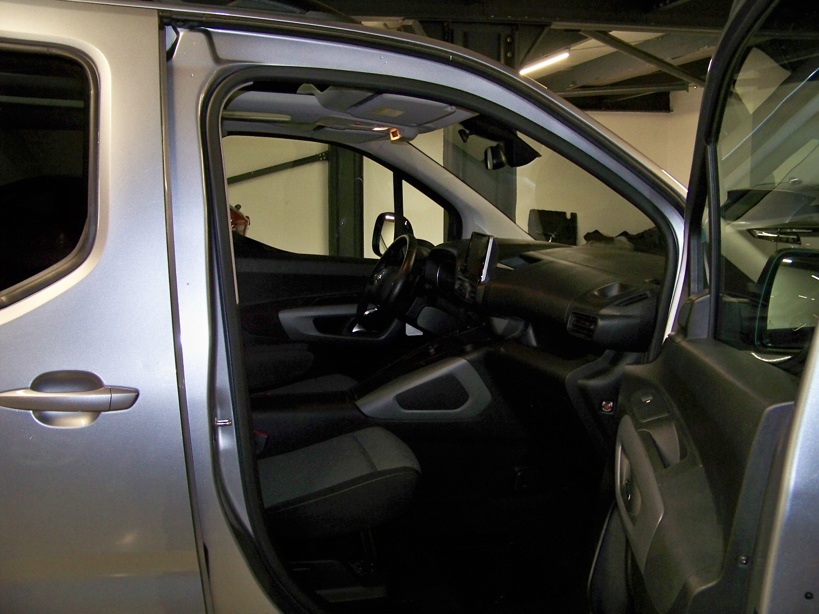 2022 Dizel Otomatik Toyota Proace City Gri Yüzbaşıoğlu Otomotiv Mam. San ve Tic A.Ş.