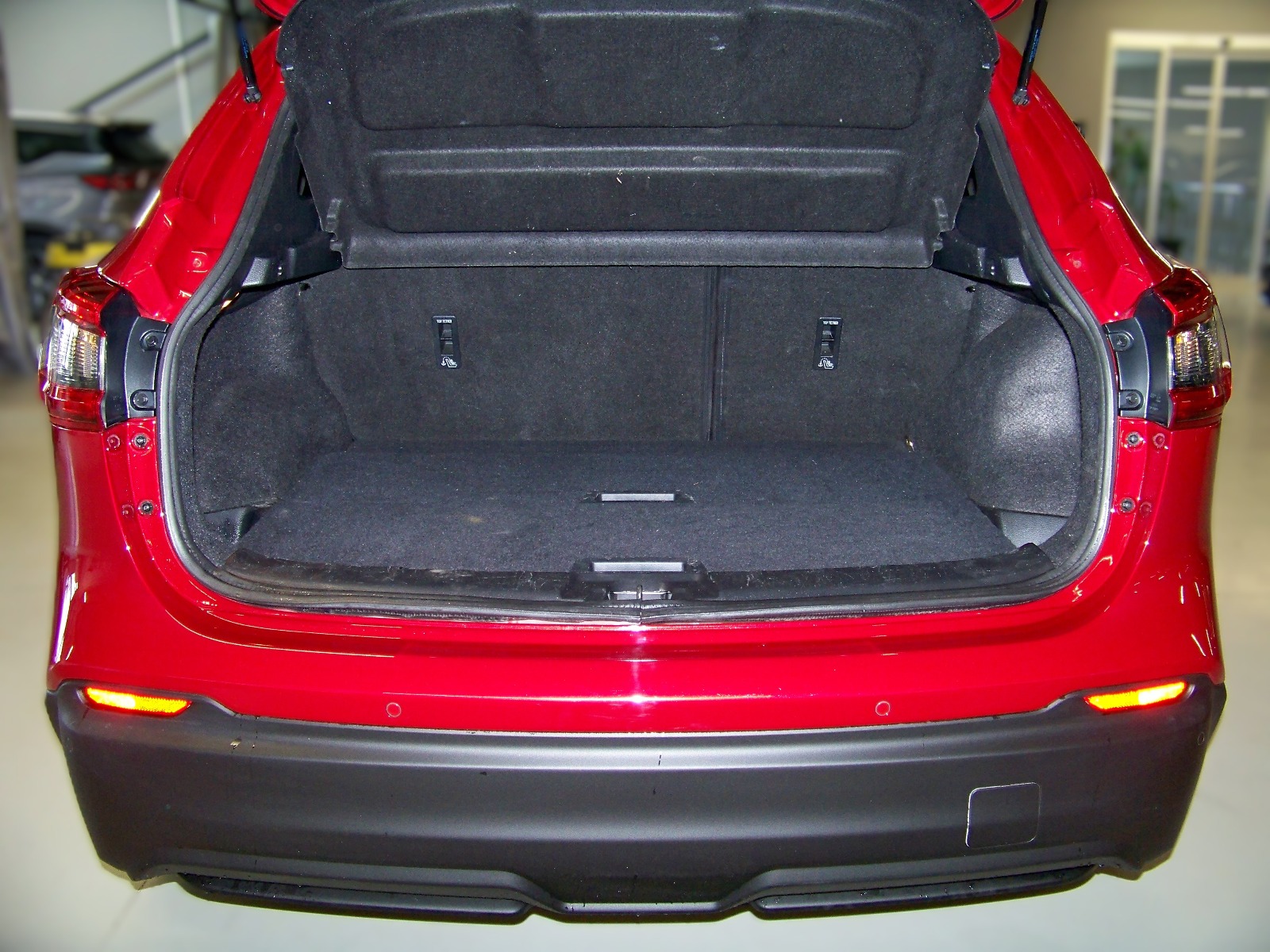 2018 Dizel Manuel Nissan Qashqai Kırmızı Yüzbaşıoğlu Otomotiv Mam. San ve Tic A.Ş.