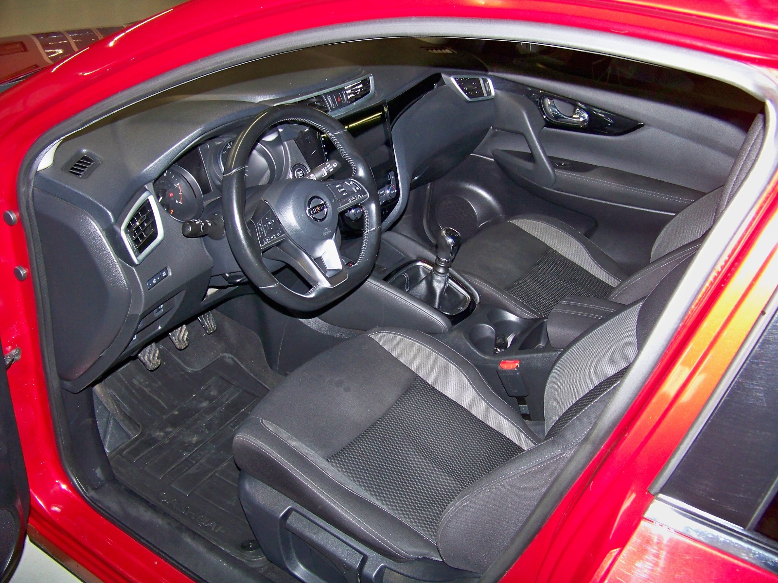 2018 Dizel Manuel Nissan Qashqai Kırmızı Yüzbaşıoğlu Otomotiv Mam. San ve Tic A.Ş.