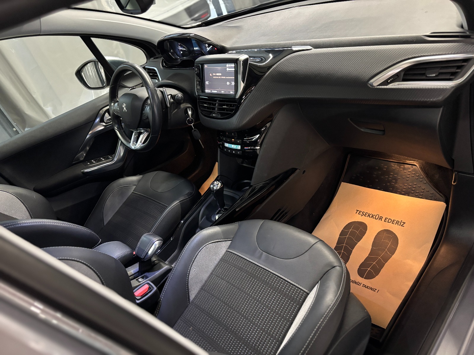 2017 Dizel Otomatik Peugeot 2008 Gri Yüzbaşıoğlu Otomotiv Mam. San ve Tic A.Ş.