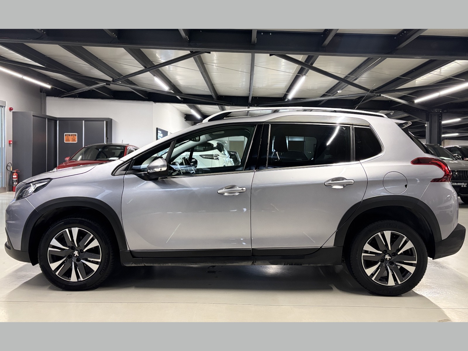 2017 Dizel Otomatik Peugeot 2008 Gri Yüzbaşıoğlu Otomotiv Mam. San ve Tic A.Ş.