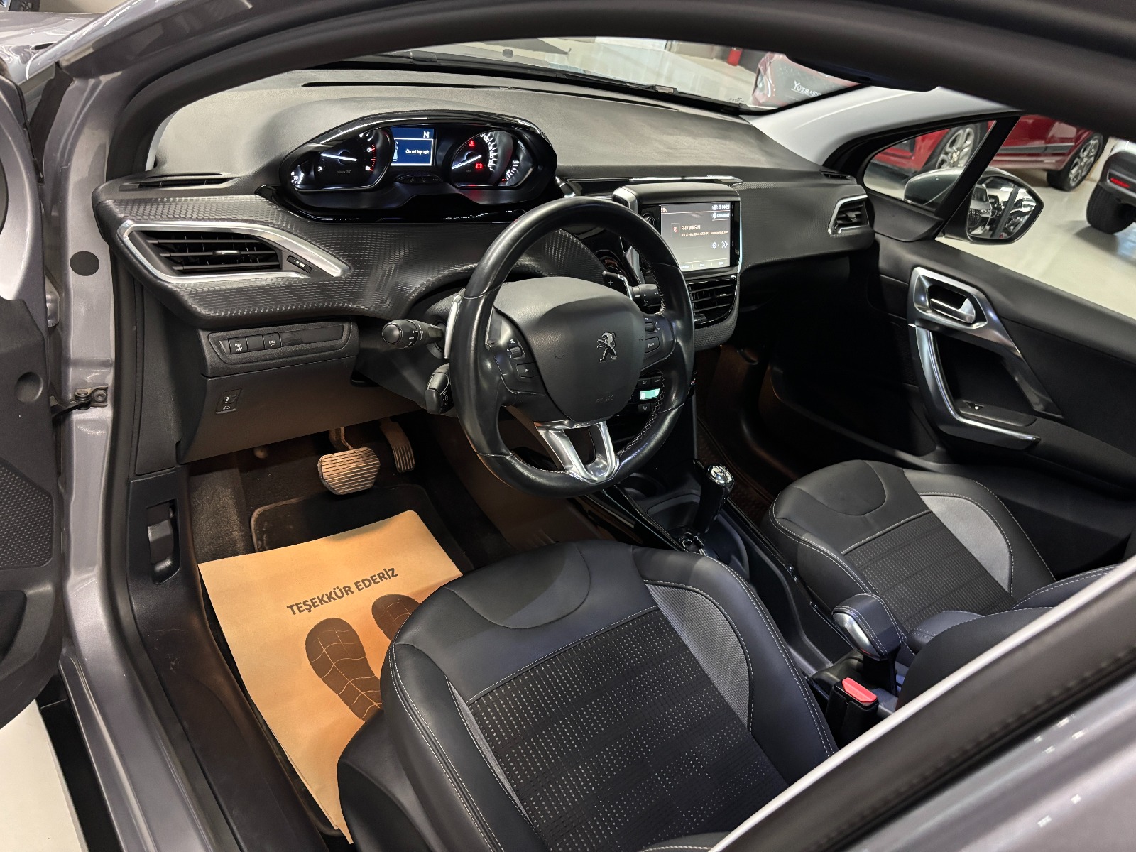 2017 Dizel Otomatik Peugeot 2008 Gri Yüzbaşıoğlu Otomotiv Mam. San ve Tic A.Ş.