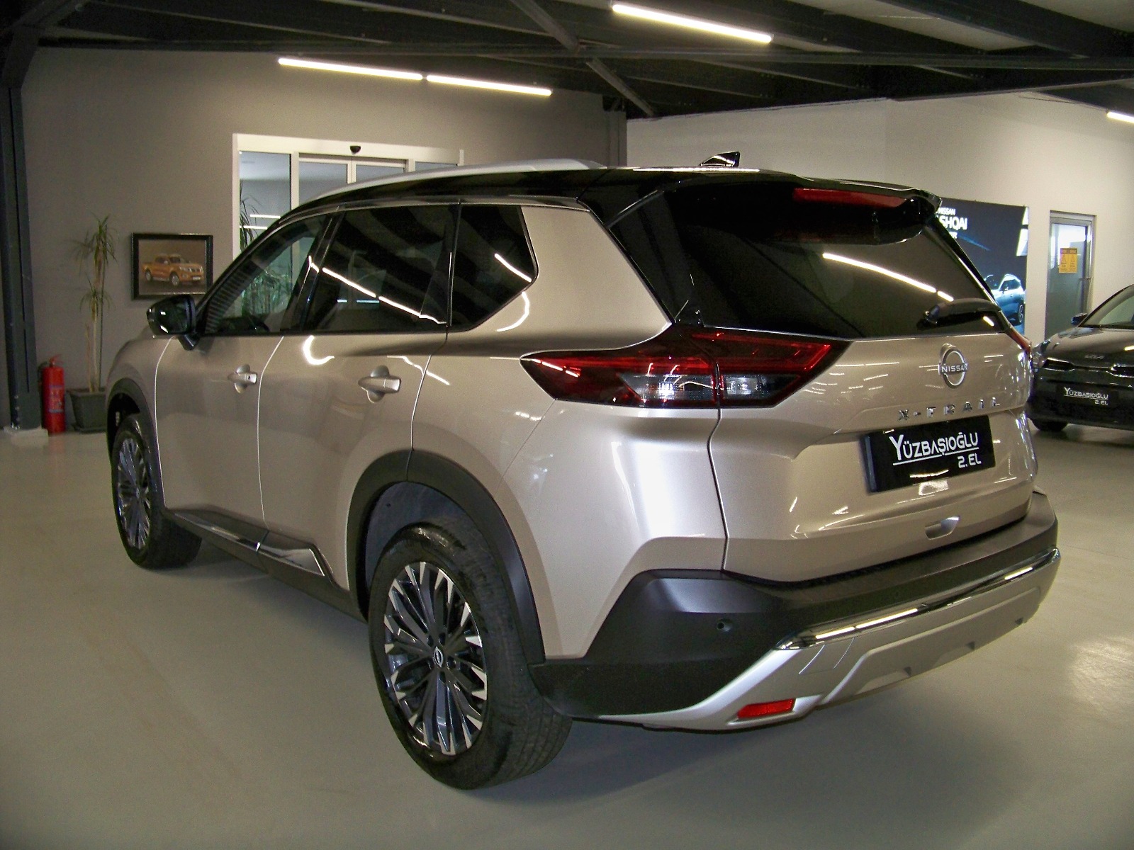 2024 MHEV Otomatik Nissan X-Trail Gümüş Gri Yüzbaşıoğlu Otomotiv Mam. San ve Tic A.Ş.