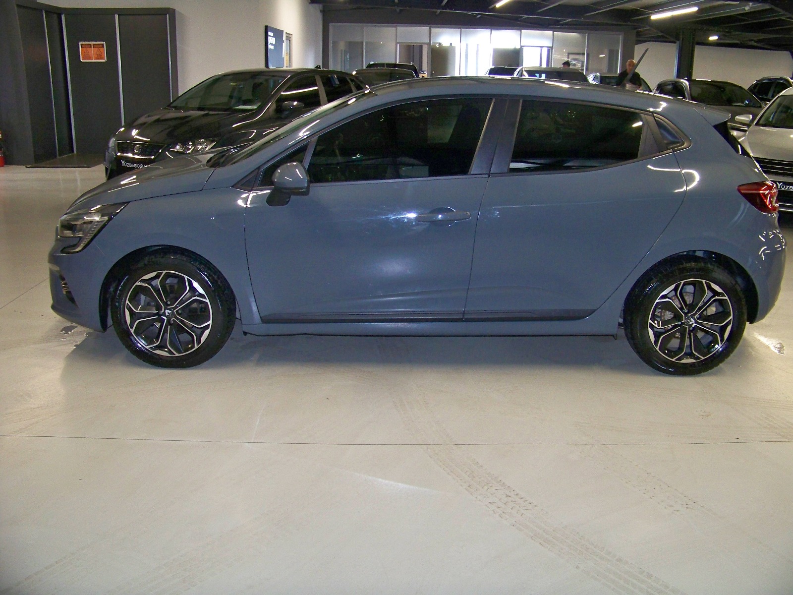 2020 Benzin Manuel Renault Clio Gri Yüzbaşıoğlu Otomotiv Mam. San ve Tic A.Ş.