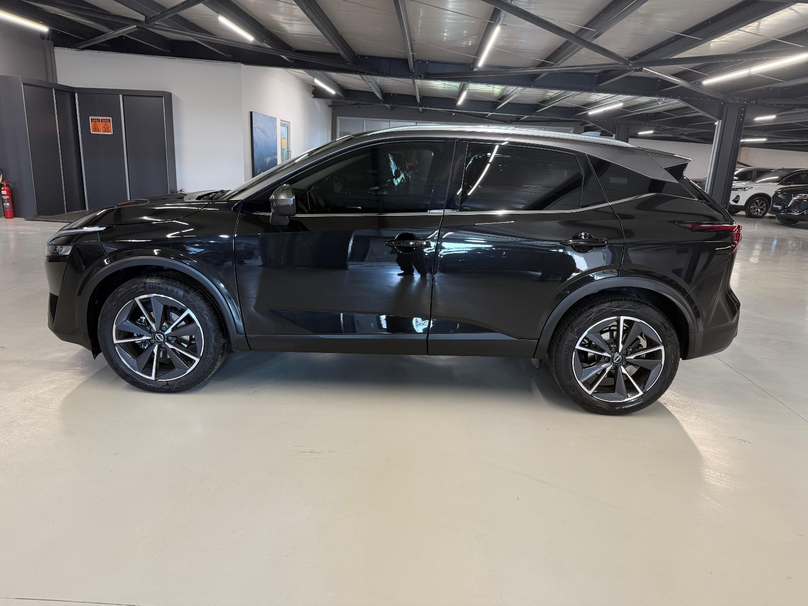 2023 MHEV Otomatik Nissan Qashqai Siyah Yüzbaşıoğlu Otomotiv Mam. San ve Tic A.Ş.