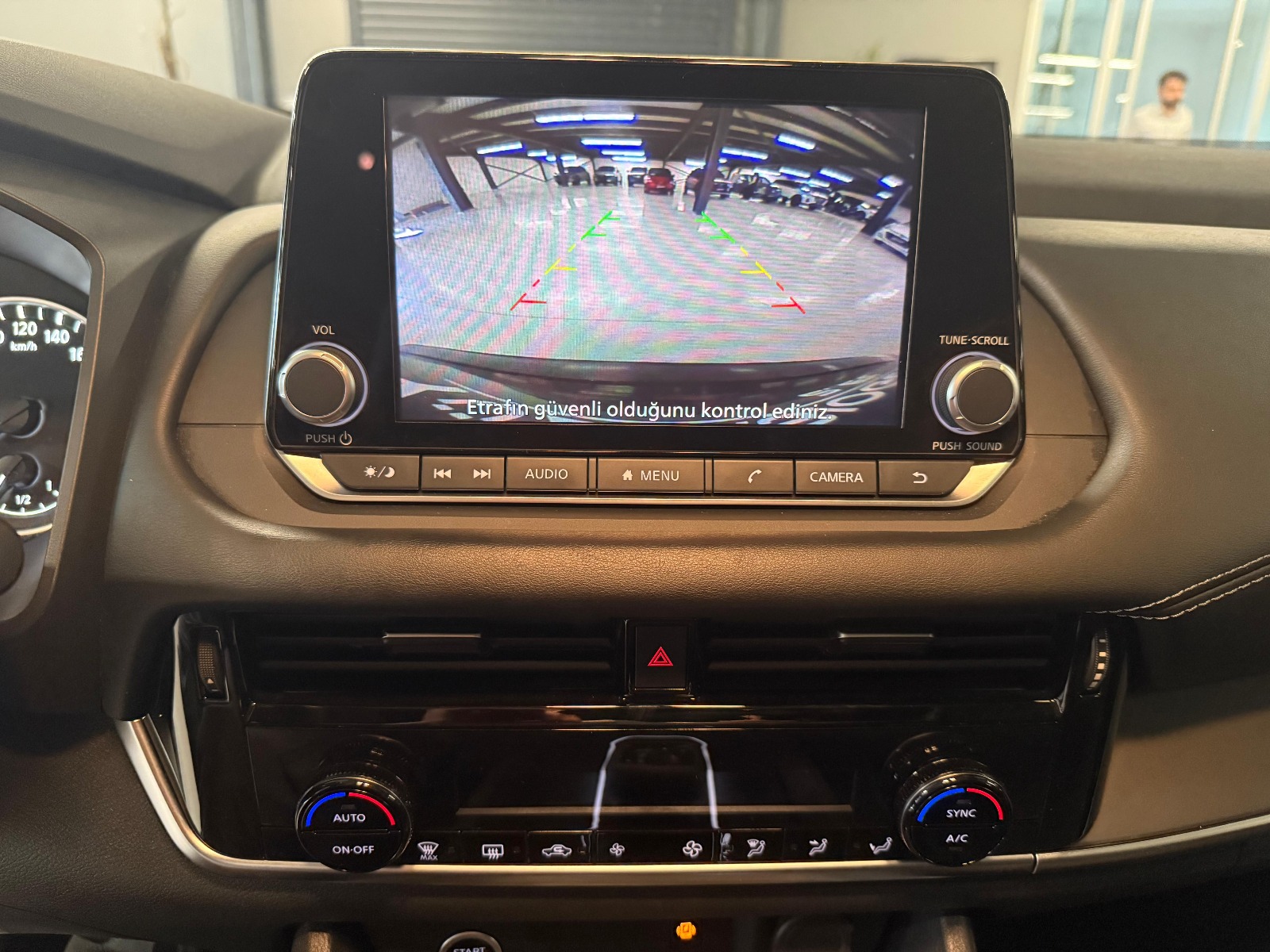 2023 MHEV Otomatik Nissan Qashqai Siyah Yüzbaşıoğlu Otomotiv Mam. San ve Tic A.Ş.