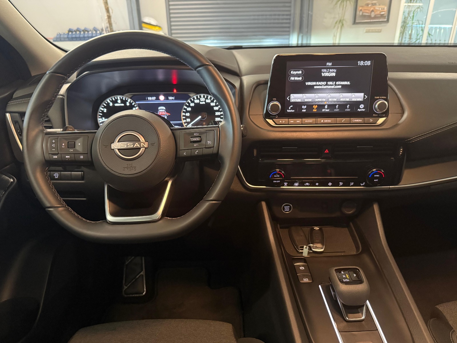 2023 MHEV Otomatik Nissan Qashqai Siyah Yüzbaşıoğlu Otomotiv Mam. San ve Tic A.Ş.