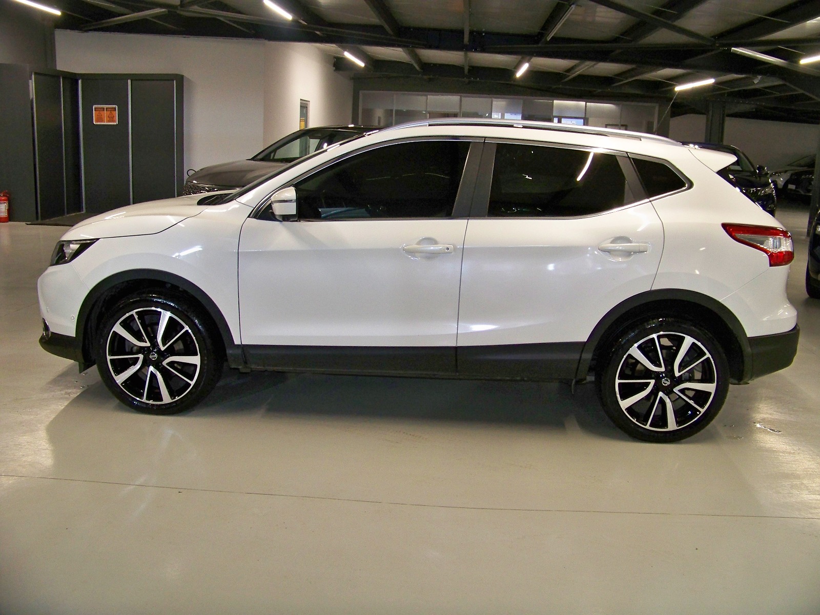 2016 Benzin Otomatik Nissan Qashqai Beyaz Yüzbaşıoğlu Otomotiv Mam. San ve Tic A.Ş.