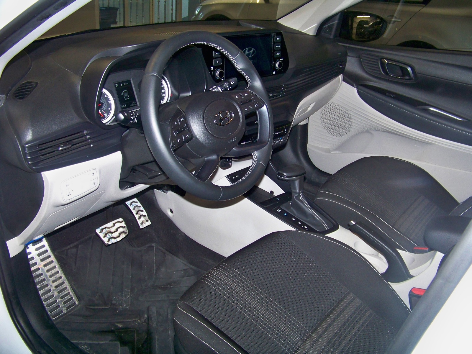 2023 Benzin Otomatik Hyundai Bayon Beyaz Yüzbaşıoğlu Otomotiv Mam. San ve Tic A.Ş.