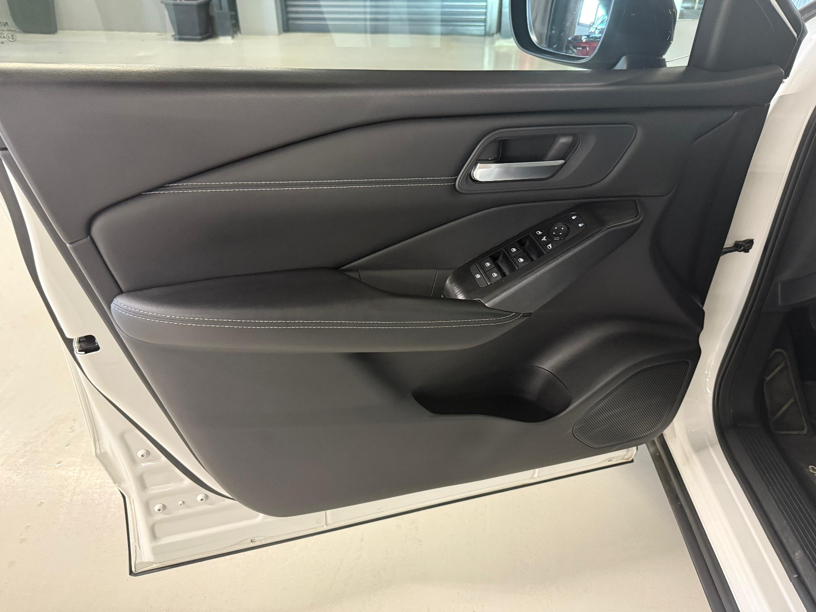 2022 MHEV Otomatik Nissan Qashqai Beyaz Yüzbaşıoğlu Otomotiv Mam. San ve Tic A.Ş.