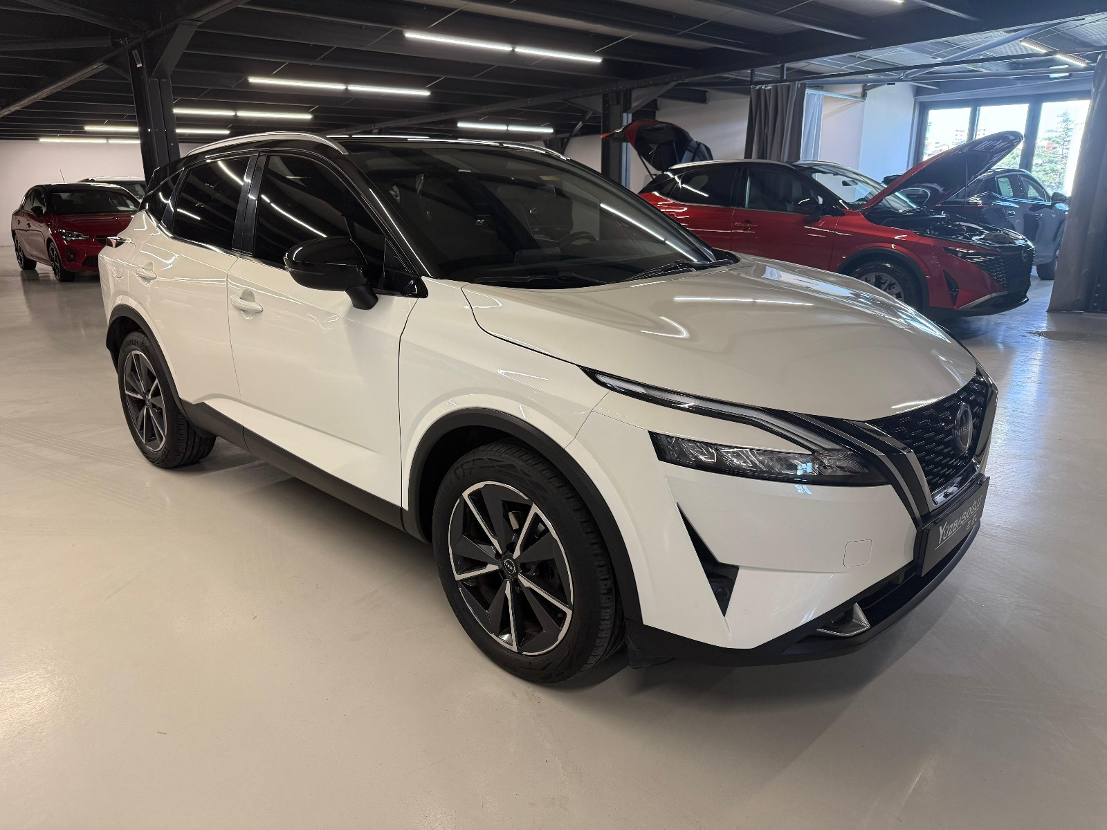 2022 MHEV Otomatik Nissan Qashqai Beyaz Yüzbaşıoğlu Otomotiv Mam. San ve Tic A.Ş.