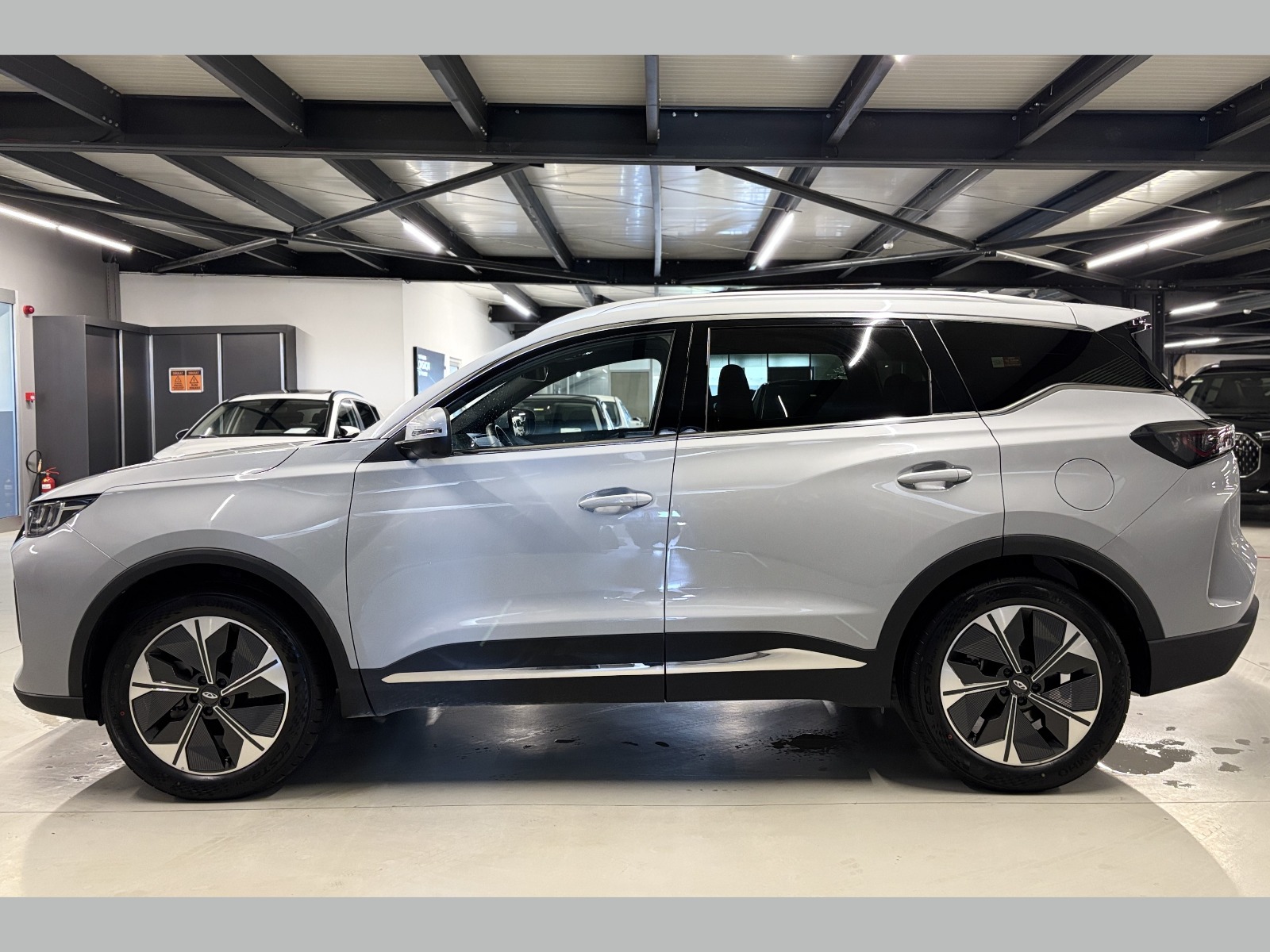 2025 Benzin Otomatik Chery Tiggo 7 Gri Yüzbaşıoğlu Otomotiv Mam. San ve Tic A.Ş.