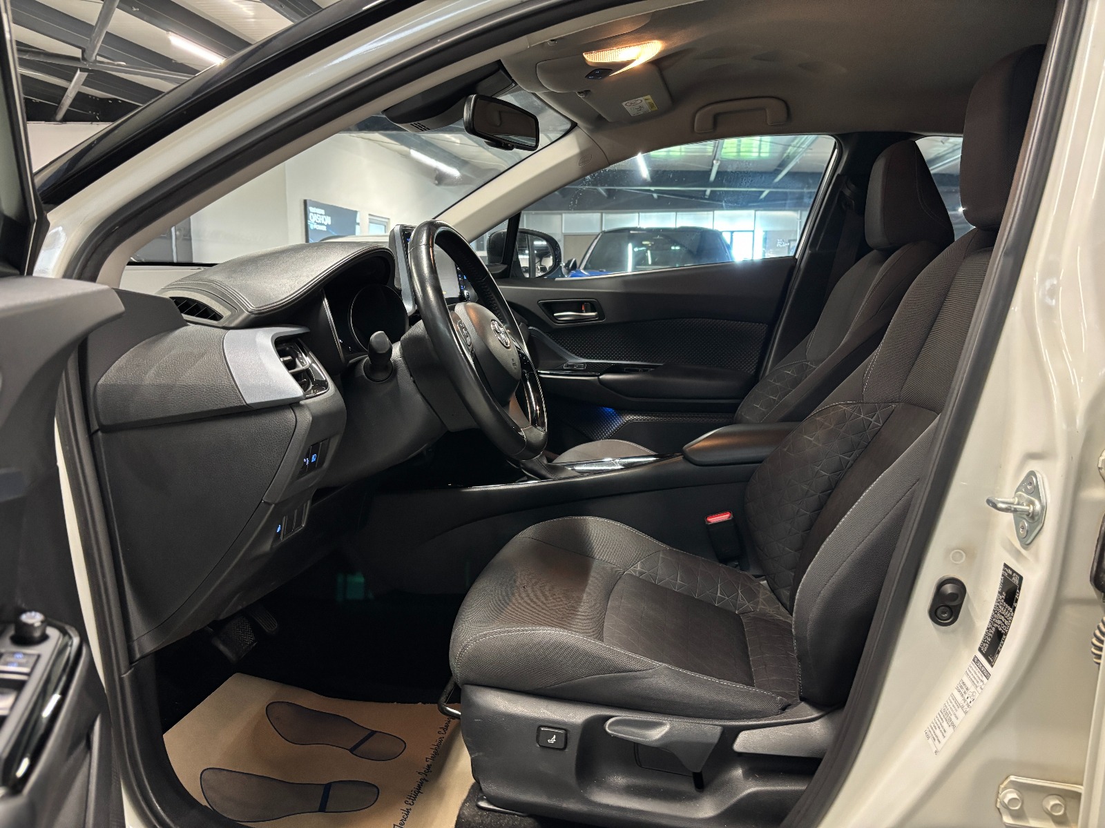 2020 Hybrid Otomatik Toyota C-HR Beyaz Yüzbaşıoğlu Otomotiv Mam. San ve Tic A.Ş.