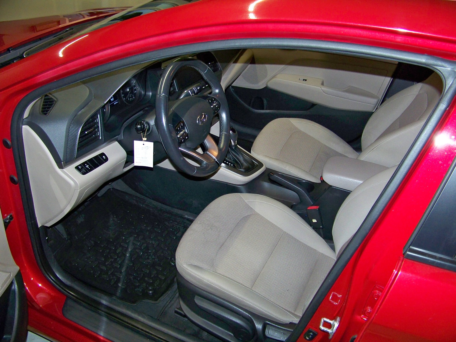 2019 Benzin Otomatik Hyundai Elantra Kırmızı Yüzbaşıoğlu Otomotiv Mam. San ve Tic A.Ş.