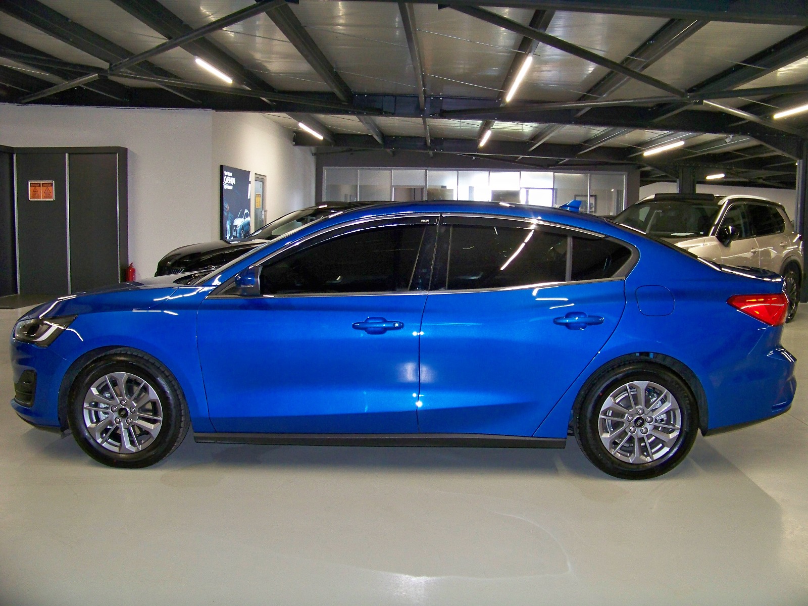 2024 Dizel Otomatik Ford Focus Mavi Yüzbaşıoğlu Otomotiv Mam. San ve Tic A.Ş.