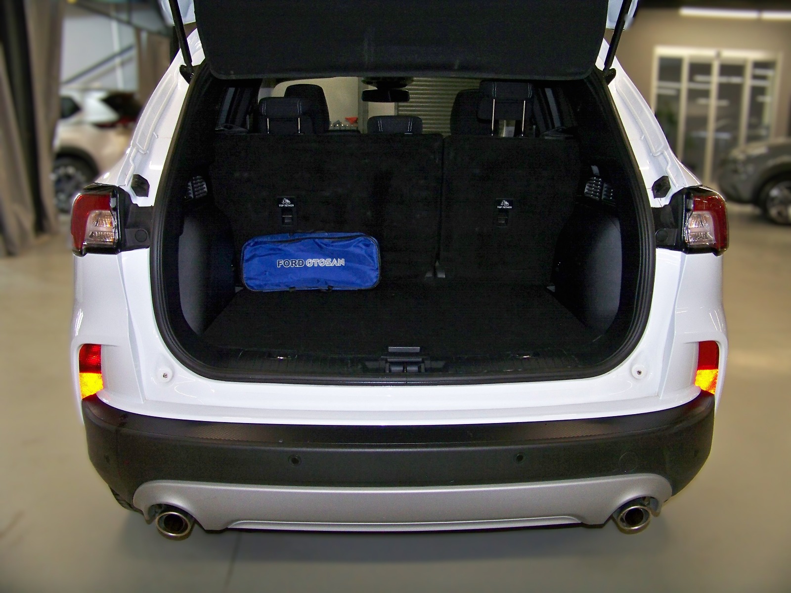 2023 Benzin Otomatik Ford Kuga Beyaz Yüzbaşıoğlu Otomotiv Mam. San ve Tic A.Ş.