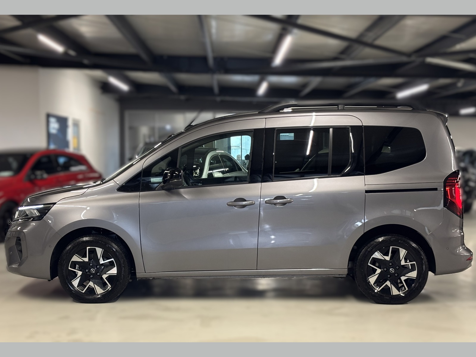 2025 Elektrik Otomatik Nissan Townstar Gri Yüzbaşıoğlu Otomotiv Mam. San ve Tic A.Ş.