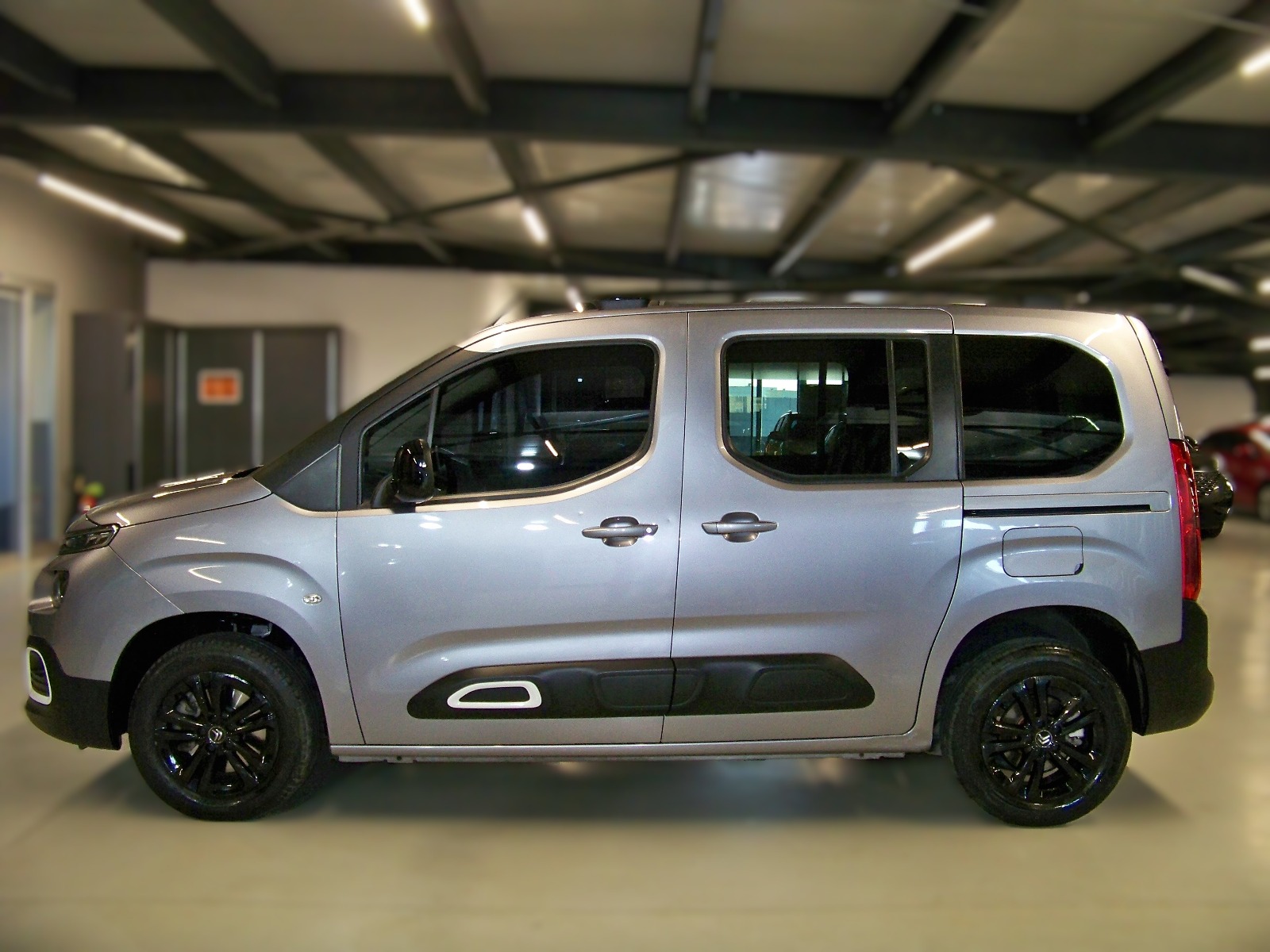 2022 Dizel Otomatik Citroen Berlingo Gri Yüzbaşıoğlu Otomotiv Mam. San ve Tic A.Ş.