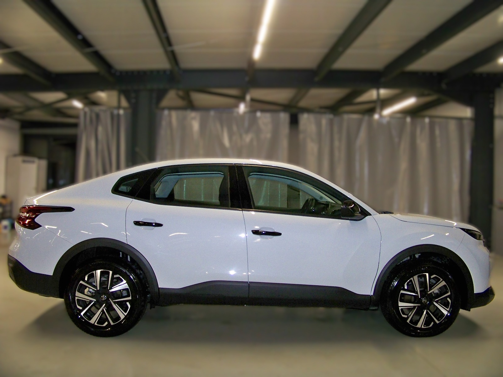 2025 Benzin Otomatik Citroen C4 X Beyaz Yüzbaşıoğlu Otomotiv Mam. San ve Tic A.Ş.