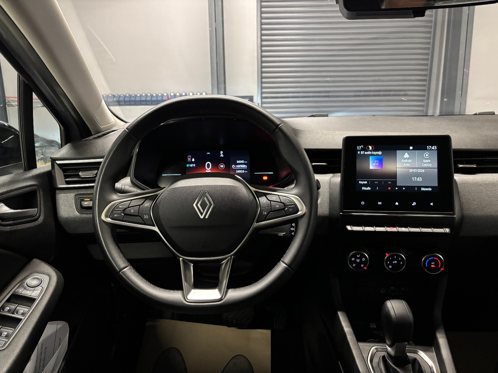 2025 Benzin Otomatik Renault Clio Gri Yüzbaşıoğlu Otomotiv Mam. San ve Tic A.Ş.