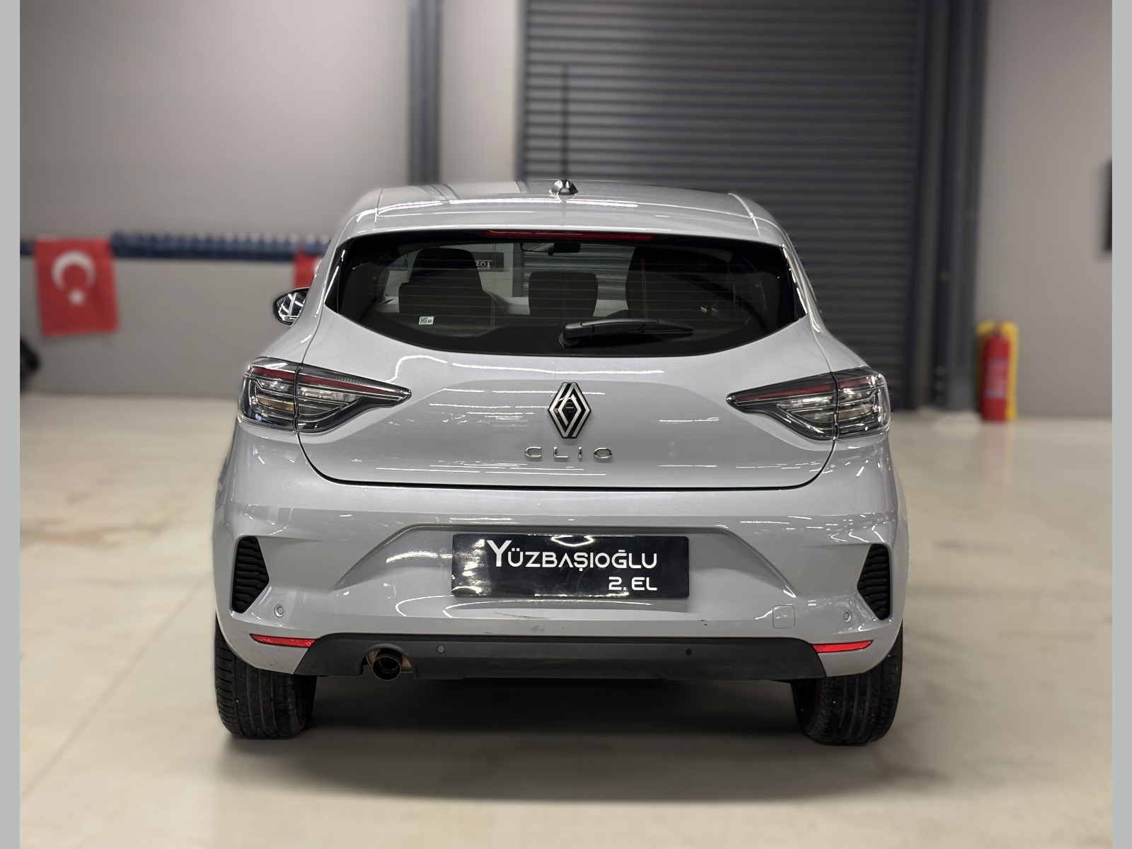 2025 Benzin Otomatik Renault Clio Gri Yüzbaşıoğlu Otomotiv Mam. San ve Tic A.Ş.
