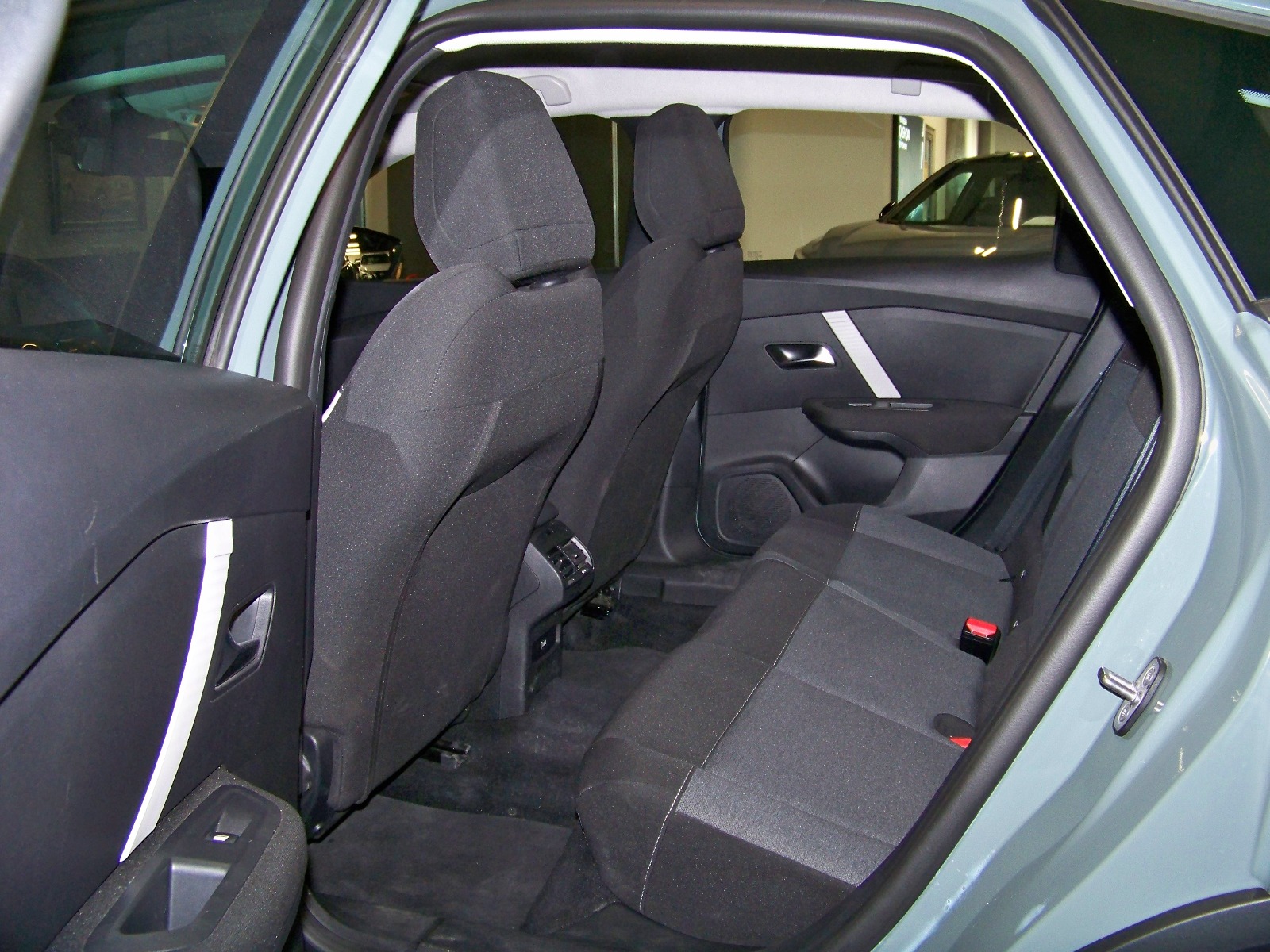 2025 Benzin Otomatik Citroen C4 X Yeşil Yüzbaşıoğlu Otomotiv Mam. San ve Tic A.Ş.