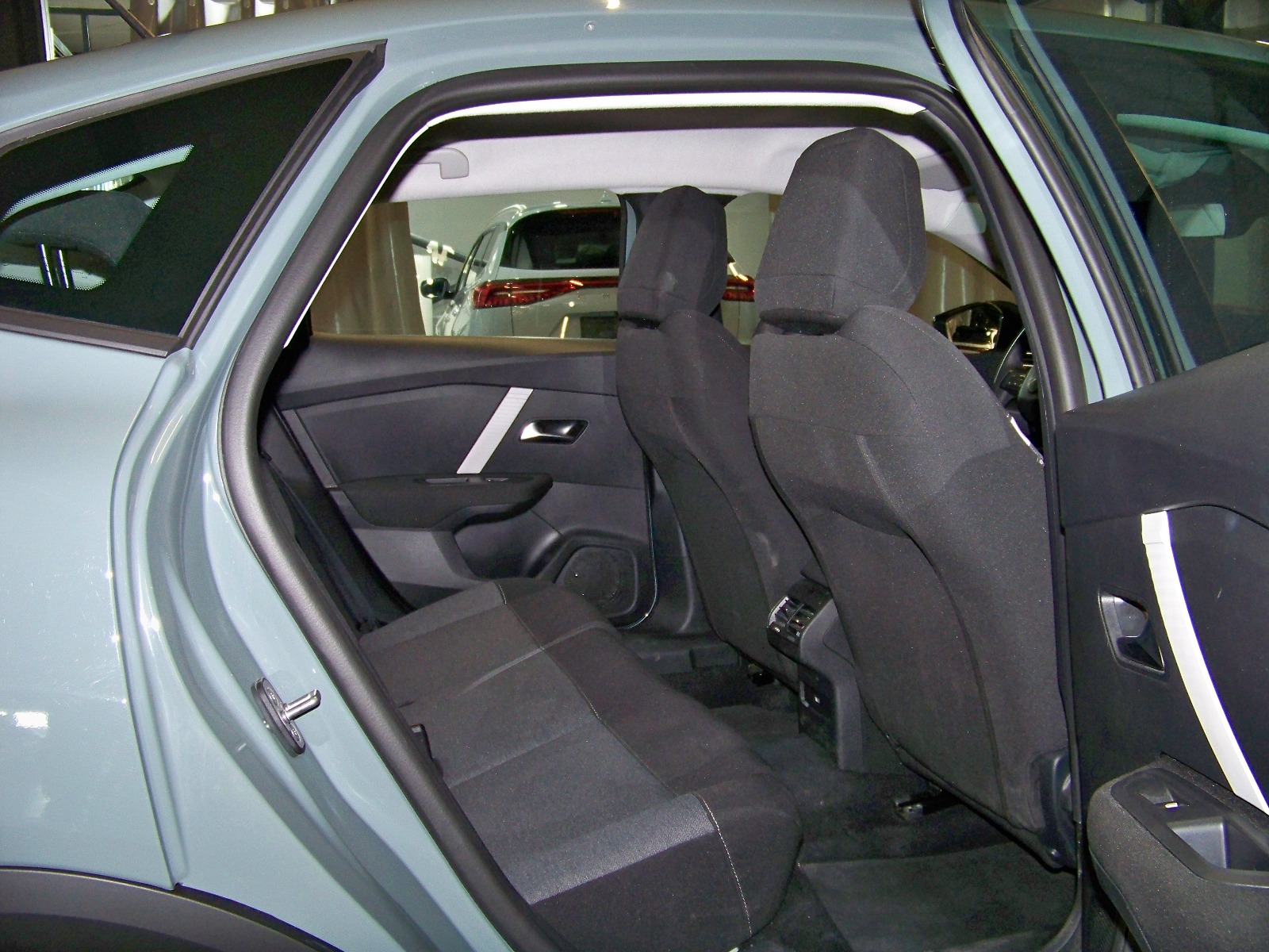 2025 Benzin Otomatik Citroen C4 X Yeşil Yüzbaşıoğlu Otomotiv Mam. San ve Tic A.Ş.