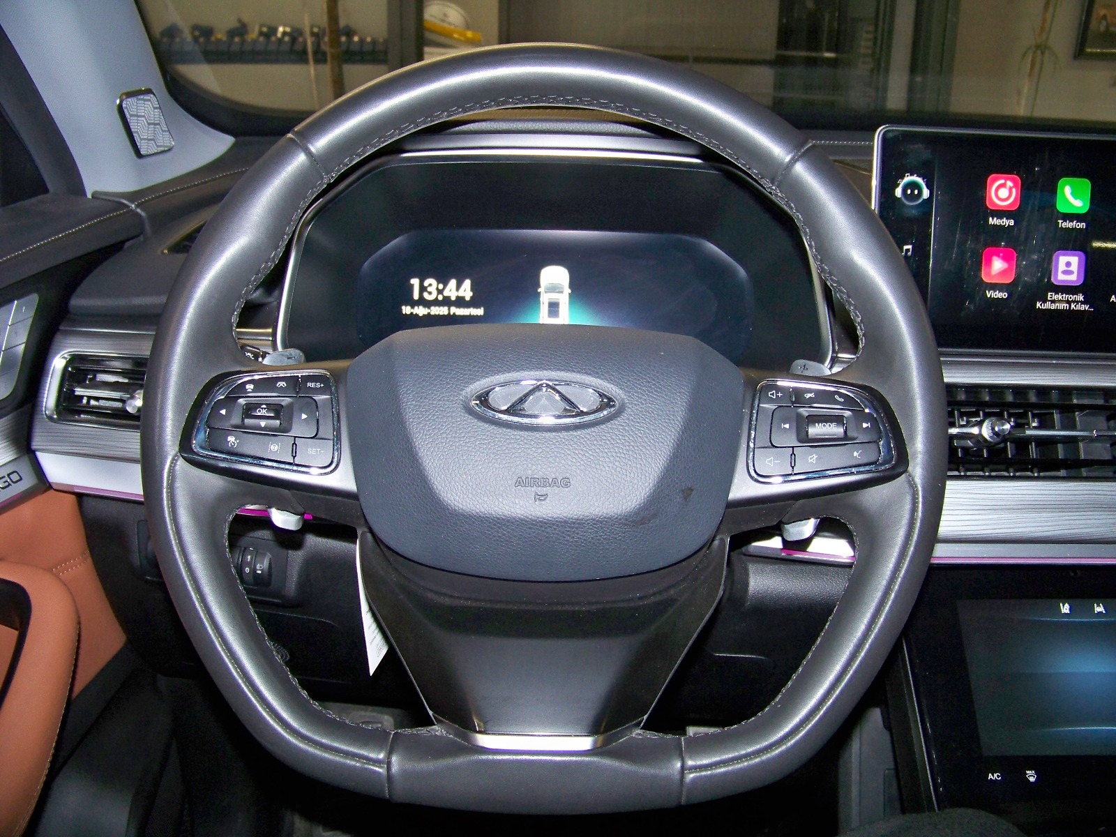 2023 Benzin Otomatik Chery Tiggo 8 Pro Gri Yüzbaşıoğlu Otomotiv Mam. San ve Tic A.Ş.
