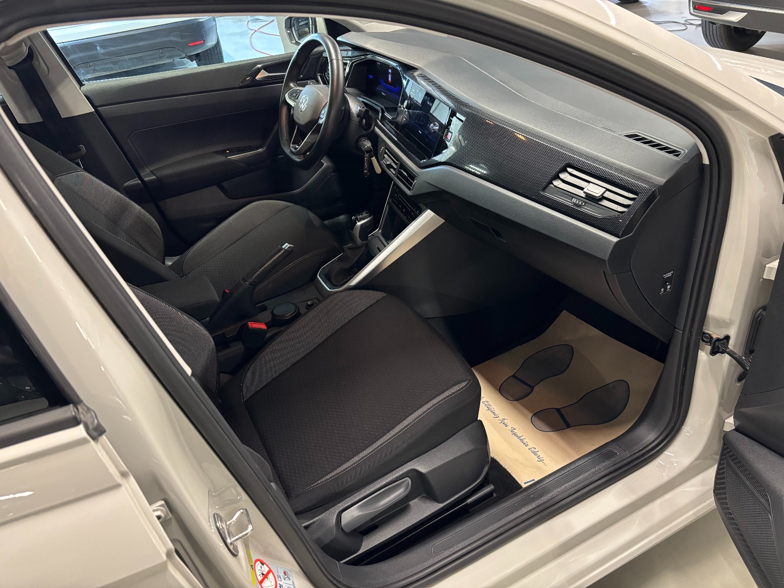 2024 Benzin Otomatik Volkswagen Polo Gri Yüzbaşıoğlu Otomotiv Mam. San ve Tic A.Ş.