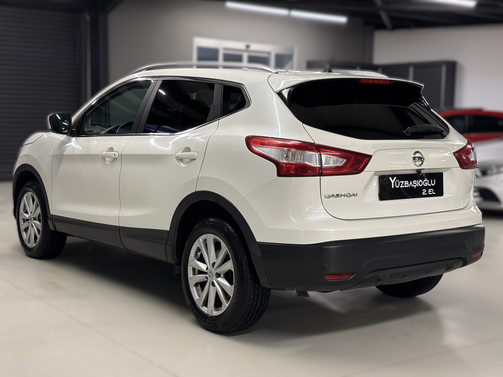 2016 Dizel Otomatik Nissan Qashqai Beyaz Yüzbaşıoğlu Otomotiv Mam. San ve Tic A.Ş.