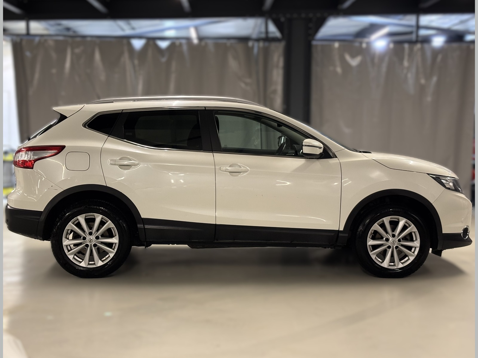 2016 Dizel Otomatik Nissan Qashqai Beyaz Yüzbaşıoğlu Otomotiv Mam. San ve Tic A.Ş.